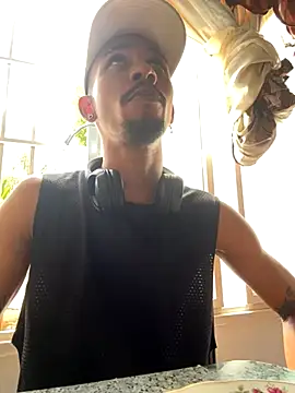 carl jhonson821 online show from October 21, 7:17 pm