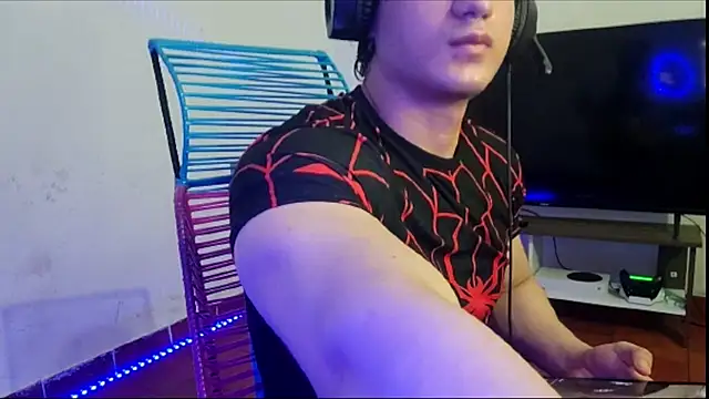 ErickWalton online show from November 2, 8:07 am