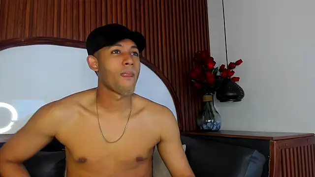 B Wild online show from April 24, 3:09 am