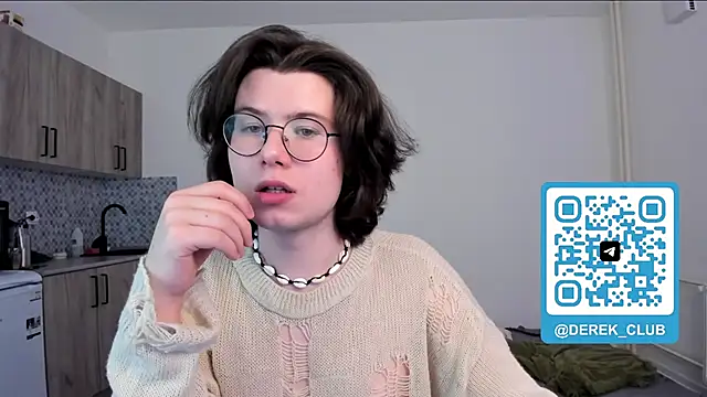 Derek Shameless online show from April 19, 9:06 pm