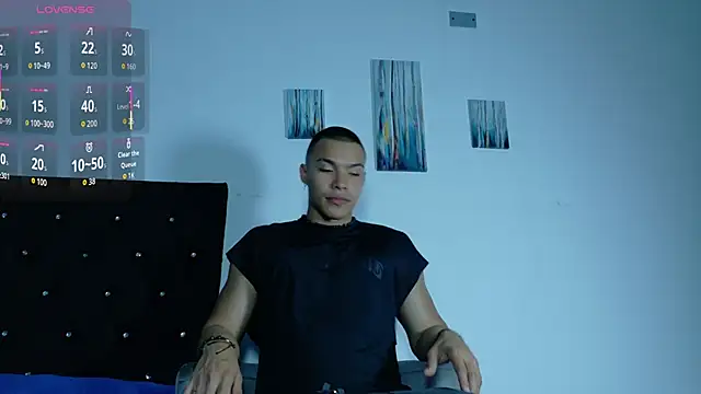 adriel escalante online show from April 24, 2:03 am