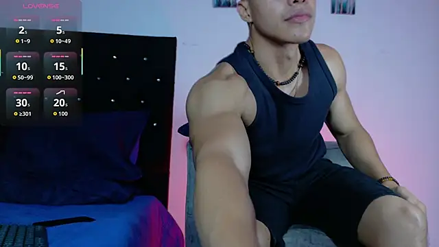 adriel escalante online show from April 23, 2:16 am