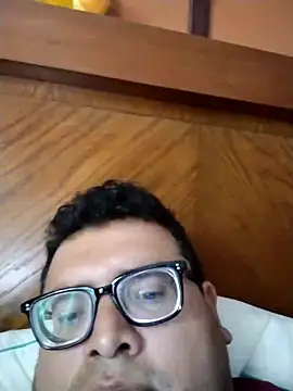 Snapshot of Santiagoqro85 chatting on September 14, 3:25 pm Santiagoqro85 online show from September 14, 3:25 pm