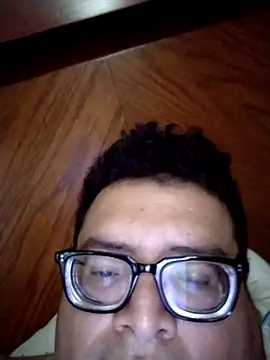 Snapshot of Santiagoqro85 chatting on October 3, 1:27 pm Santiagoqro85 online show from October 3, 1:27 pm