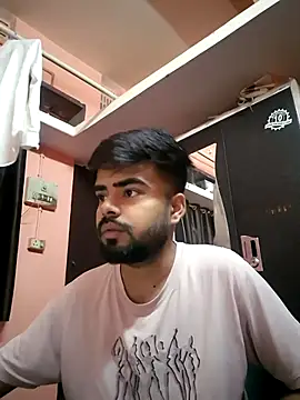 soniriyaa010101 online show from April 9, 8:09 am