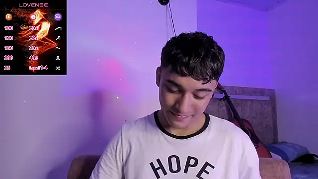 Snapshot of Austin_Cardieff_ chatting on September 30, 8:12 pm Austin Cardieff online show from September 30, 8:12 pm