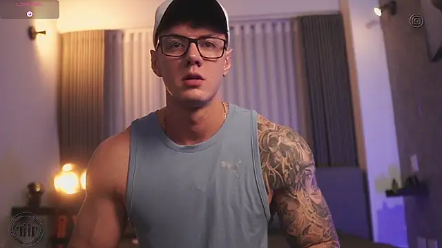 Thomas Falcon online show from October 25, 2:13 am