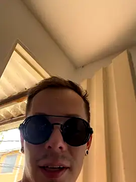 dimitryivanovv online show from October 4, 6:35 pm