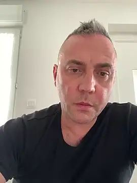 Marronglace1 online show from March 12, 2:58 pm