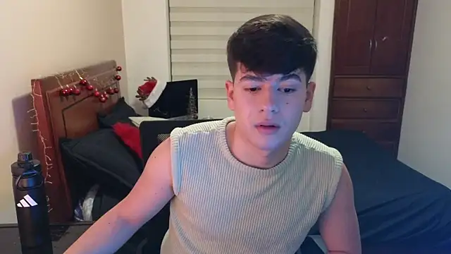 tightncuteass online show from November 22, 11:48 pm