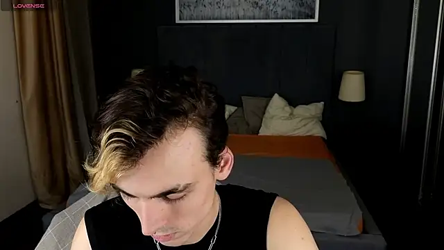 Snapshot of OLIVER__MARTINEZ chatting on September 29, 8:05 pm OLIVER MARTINEZ online show from September 29, 8:05 pm