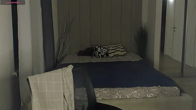 Snapshot of OLIVER__MARTINEZ chatting on October 8, 10:36 pm OLIVER MARTINEZ online show from October 8, 10:36 pm