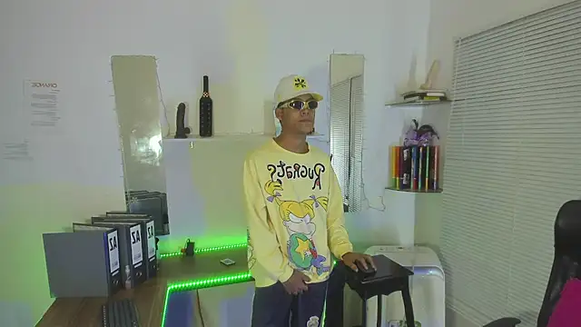 xxKamadevaxx online show from February 4, 12:33 pm