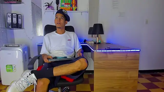 xxKamadevaxx online show from November 7, 12:52 pm