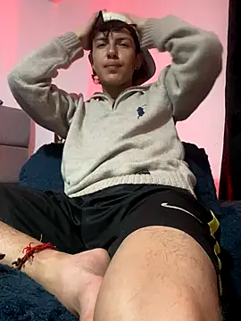 NaytonFreeman online show from November 12, 11:16 am