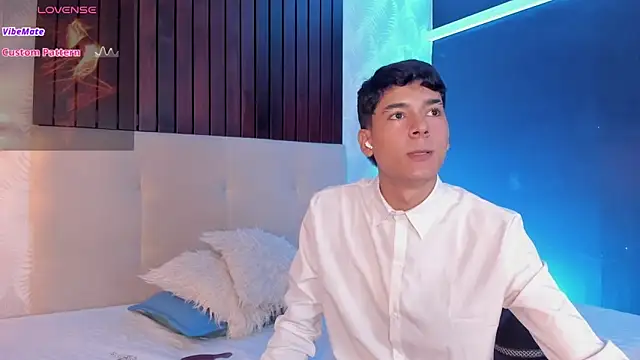 SandroVeyra online show from October 31, 3:52 am