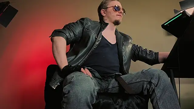 Vincent Hardman online show from February 5, 8:27 pm