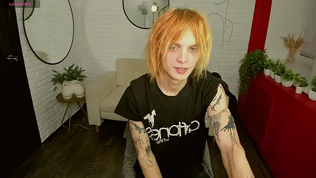 Snapshot of ArchiehalI chatting on October 12, 8:47 pm ArchiehalI online show from October 12, 8:47 pm