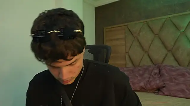 Declan-Fox online show from January 15, 4:05 am