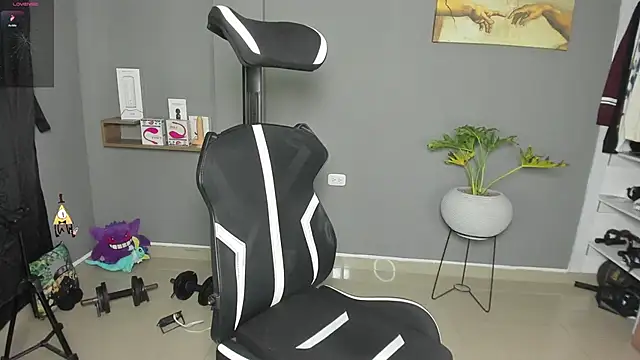 JordanRossie online show from April 1, 8:39 pm