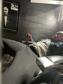 nymphoandthebeast69 online show from February 25, 5:03 pm