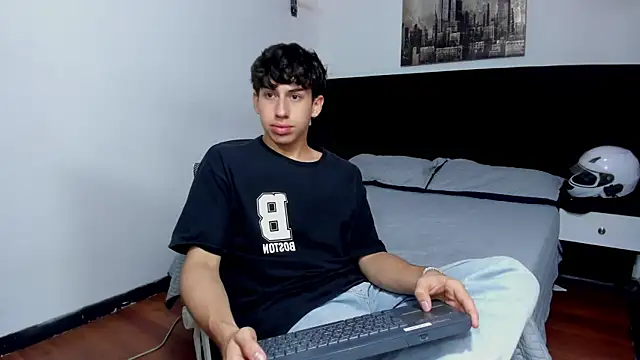 Snapshot of Aaron_Spencer13 chatting on September 13, 12:50 pm Aaron Spencer13 online show from September 13, 12:50 pm