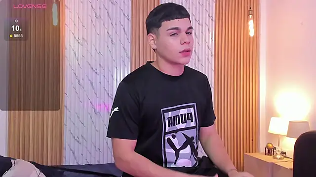 james jonnes online show from November 21, 9:03 pm