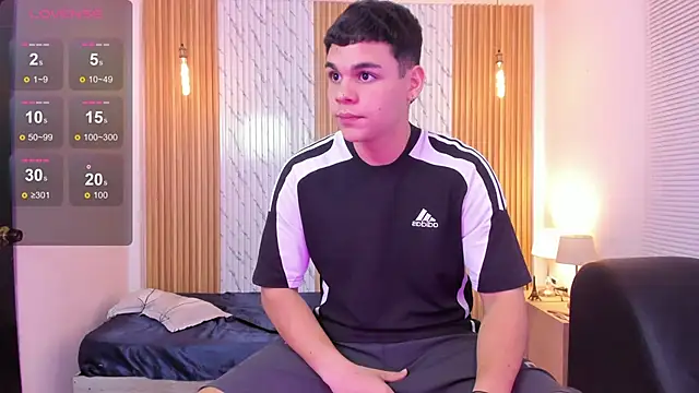 james jonnes online show from November 29, 8:22 pm