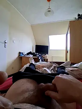 onsamuse62 online show from March 27, 1:34 pm