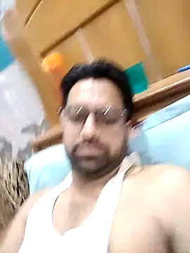 Snapshot of mohsin99272 chatting on October 16, 10:45 am mohsin99272 online show from October 16, 10:45 am