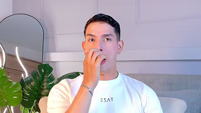 ZaneDawson online show from April 8, 8:28 pm