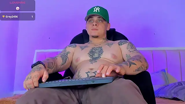 Snapshot of denis_munera chatting on September 20, 9:04 pm denis munera online show from September 20, 9:04 pm