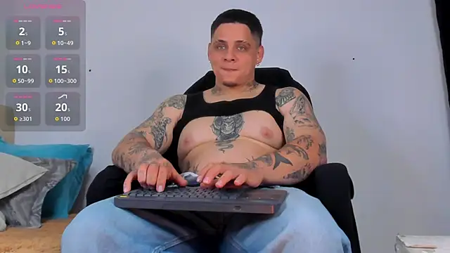 Snapshot of denis_munera chatting on September 29, 12:57 pm denis munera online show from September 29, 12:57 pm