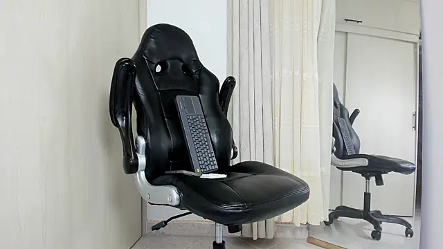 Biscuit oliva online show from February 8, 11:53 pm