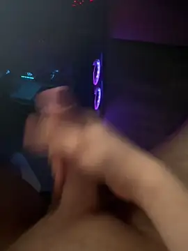 jstntz online show from April 21, 9:10 pm