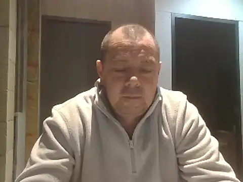 hugoboys4576 online show from December 1, 4:10 pm