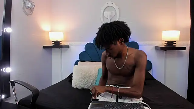 Snapshot of AllexJacob chatting on September 22, 12:59 pm AllexJacob online show from September 22, 12:59 pm
