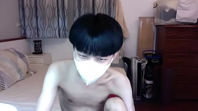 Snapshot of kai101010 chatting on October 18, 4:34 pm kai101010 online show from October 18, 4:34 pm