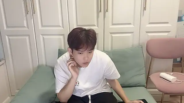 xlong00099 online show from October 25, 10:39 am