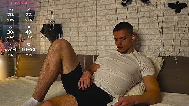 GarettVoss online show from October 26, 6:15 am