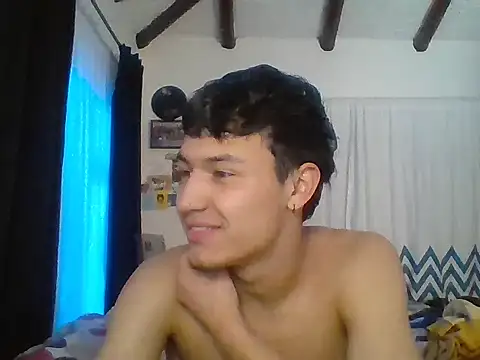Snapshot of El_awo_ chatting on September 30, 7:06 pm El awo online show from September 30, 7:06 pm