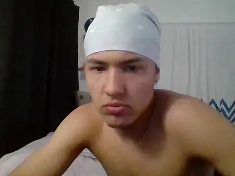 Snapshot of El_awo_ chatting on September 26, 6:38 pm El awo online show from September 26, 6:38 pm