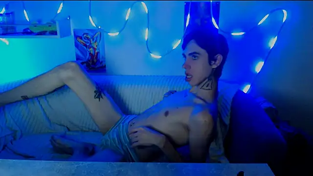 AlexNaughty14 online show from October 6, 3:17 pm