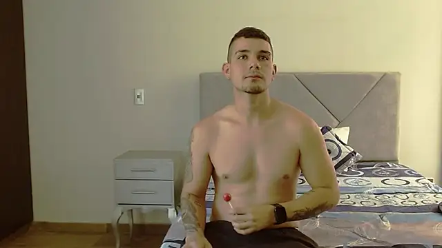 BooyHott  online show from October 2, 7:18 pm