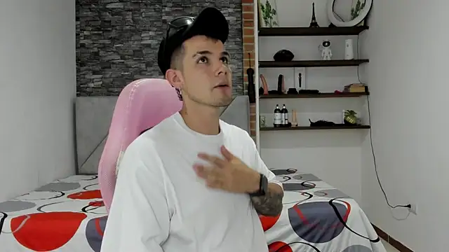 BooyHott  online show from March 2, 7:21 pm