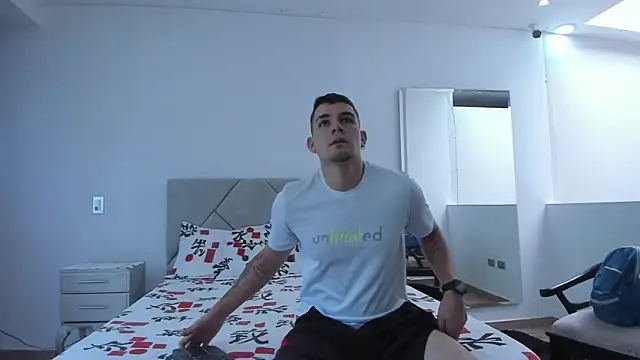 BooyHott  online show from September 24, 7:34 pm