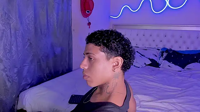 Glader31 online show from November 13, 10:14 pm