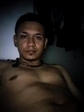 Snapshot of Mohamedxxx13 chatting on October 11, 4:27 am Mohamedxxx13 online show from October 11, 4:27 am