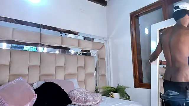 BennBrown online show from October 20, 8:57 pm