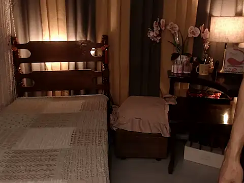 Jastine hunk online show from April 2, 4:54 am